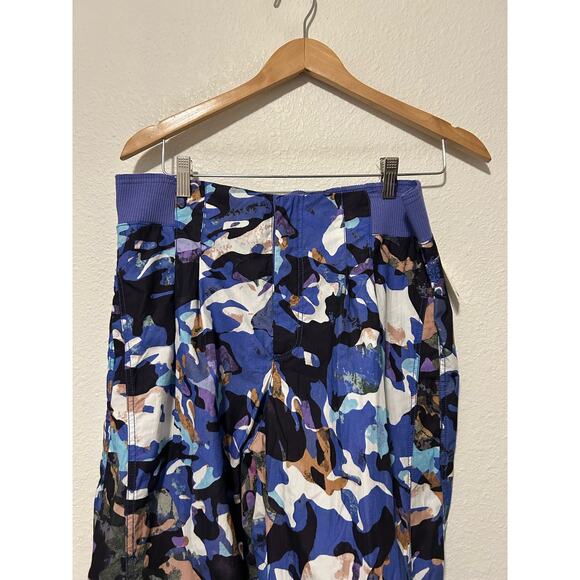 NEW Free People Mesmerize Me Print Cargo Pants Size Medium Purple Camo Wide Leg - Picture 7 of 16